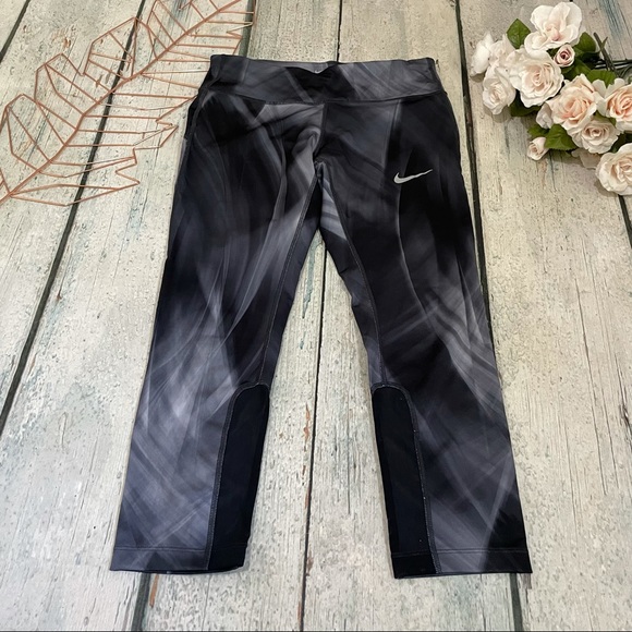 Nike Dri-fit small crop leggings black white watercolour marble grey zip pocket - Picture 2 of 11